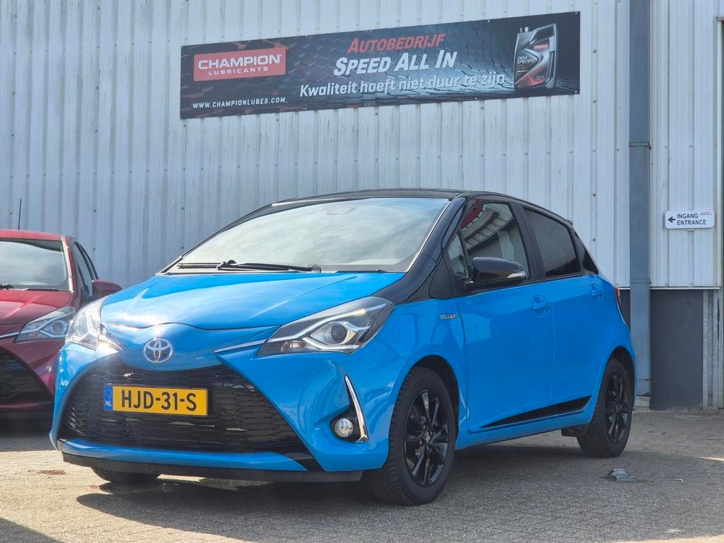 Toyota Yaris 1.5 Hybrid Bi-Tone 100pk AUTOMAAT CRUISE CAMERA, Auto's, Toyota, 4 cilinders, Blauw, Bedrijf, Hybride Elektrisch/Benzine