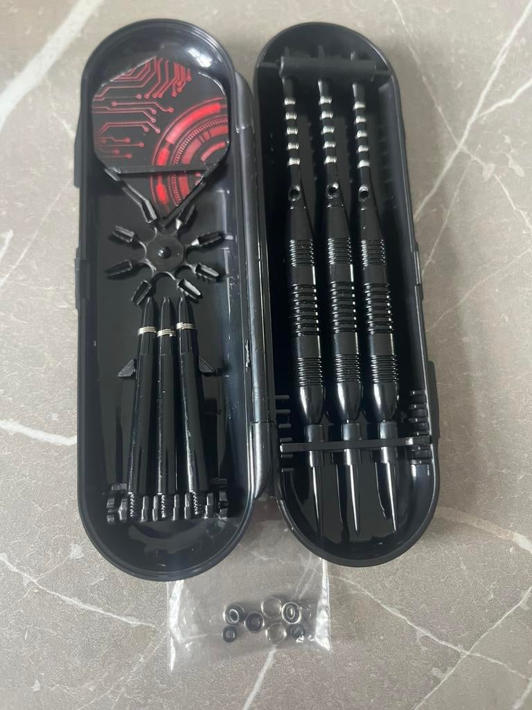3 stuks NIEUWE dartpijlen 22 gram incl accessoires, Ophalen of Verzenden, Nieuw, Pijlen