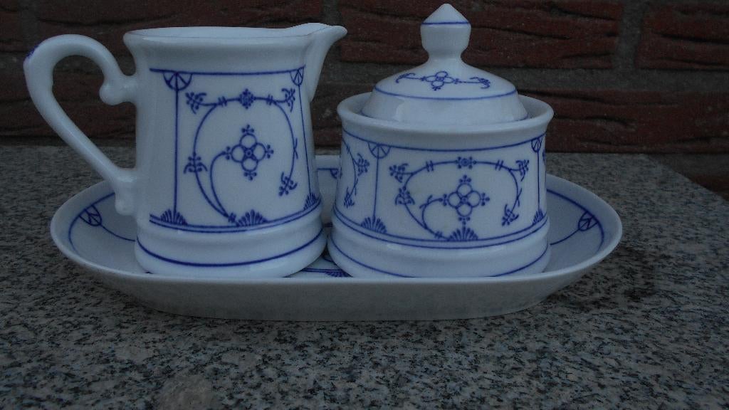 suiker room melk stel met onderschaal Blau Saks Jäger DDR, Antiek en Kunst, Ophalen of Verzenden