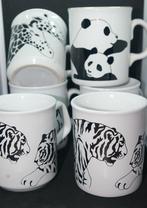 Zes bekers met zwart/wit dierenafbeeldingen., Overige typen, Ophalen of Verzenden, Zo goed als nieuw, Overige stijlen
