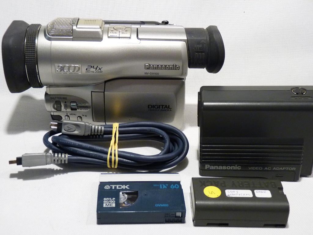 Panasonic NV-DX100EG MiniDV,  accu,  oplader, DVI-kabel, Audio, Tv en Foto, Videocamera's Digitaal, Panasonic, 20x of meer, Ophalen of Verzenden