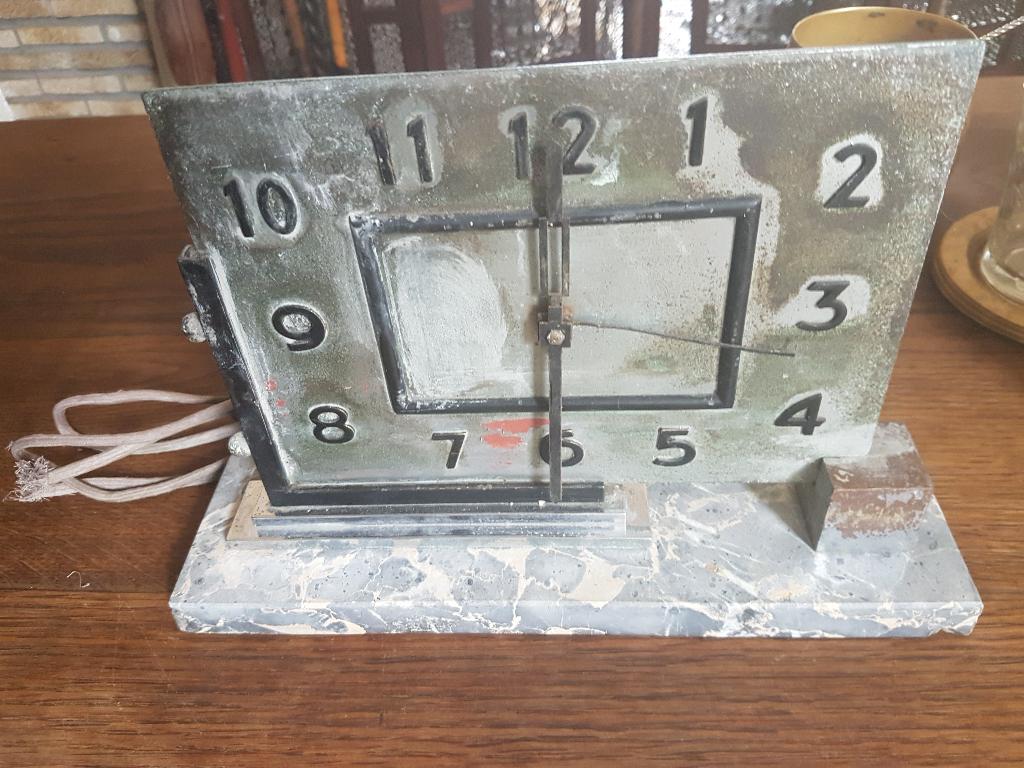 Oude art deco klok, Antiek en Kunst, Antiek | Klokken, Ophalen of Verzenden