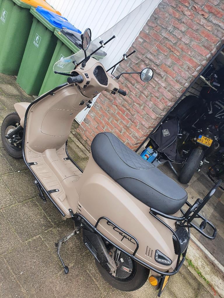 Santini E capri elektrische scooter 2023, Elektrisch, Zo goed als nieuw, Ophalen, Overige merken