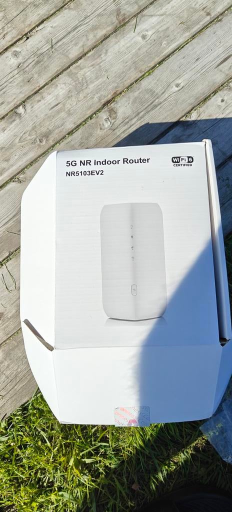 Zyxel NR5103EV2 5G Router Simlockvrij, Computers en Software, Routers en Modems, Zo goed als nieuw, Router, Ophalen of Verzenden