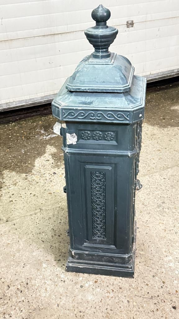klassieke Engelse stijl brievenbus, Tuin en Terras, Brievenbussen, Gebruikt, Staande brievenbus, Aluminium, Ophalen of Verzenden