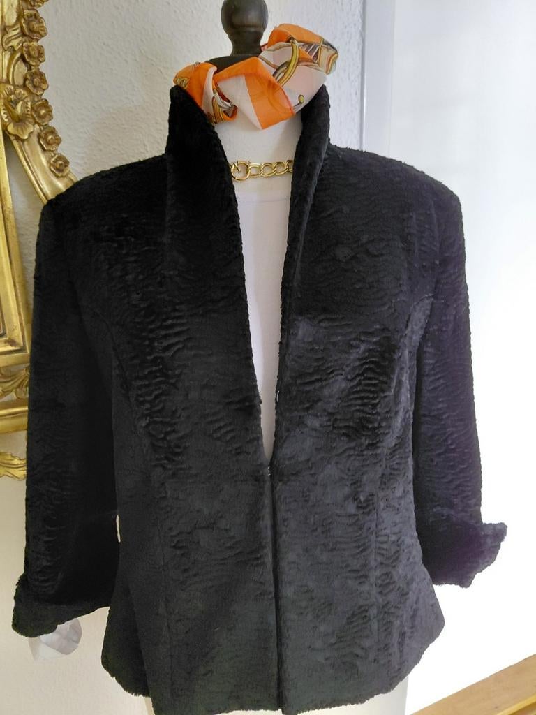 Merk "PAUW"  beeldig kort jasje mt 3(M),zwart Inclvz 29 eur, Ophalen of Verzenden, Zo goed als nieuw, Maat 38/40 (M), Zwart