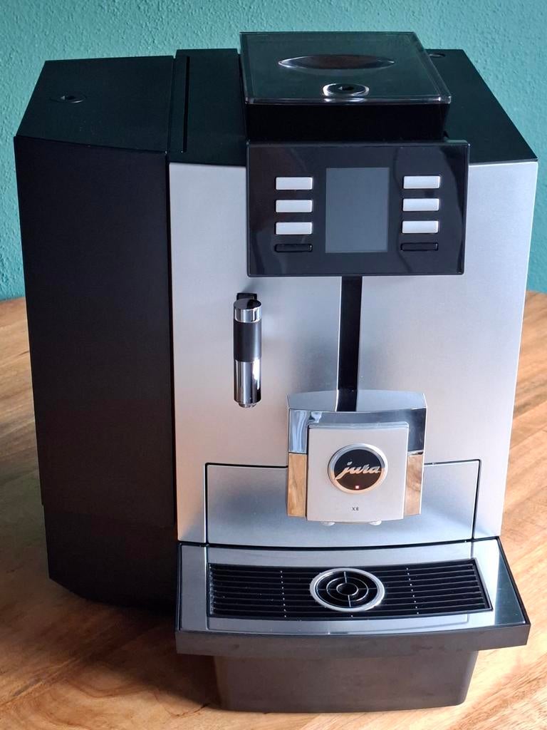 Jura X8 koffiemachine, 10 kopjes of meer, Ophalen, Zo goed als nieuw, Koffiemachine