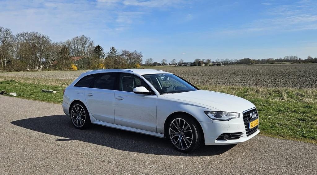 Audi A6 2.8FSI 150KW Avant Quat S-tr 2012 Wit, Auto's, 2773 cc, Wit, Stationwagon, Vierwielaandrijving