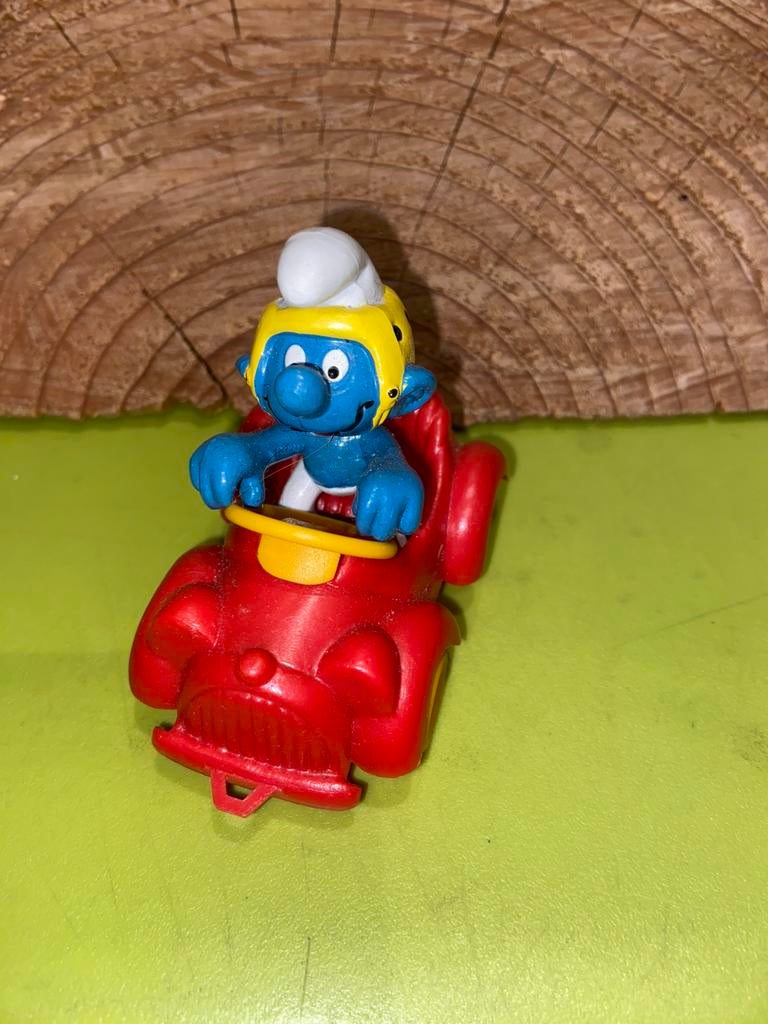 Smurfen super smurf in rode auto, Verzamelen, Smurfen, Ophalen of Verzenden, Zo goed als nieuw