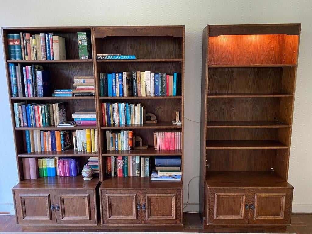 Gratis 3 eiken boekenkasten met los kastje onderaan, Ophalen, 200 cm of meer, Klassiek, Eikenhout