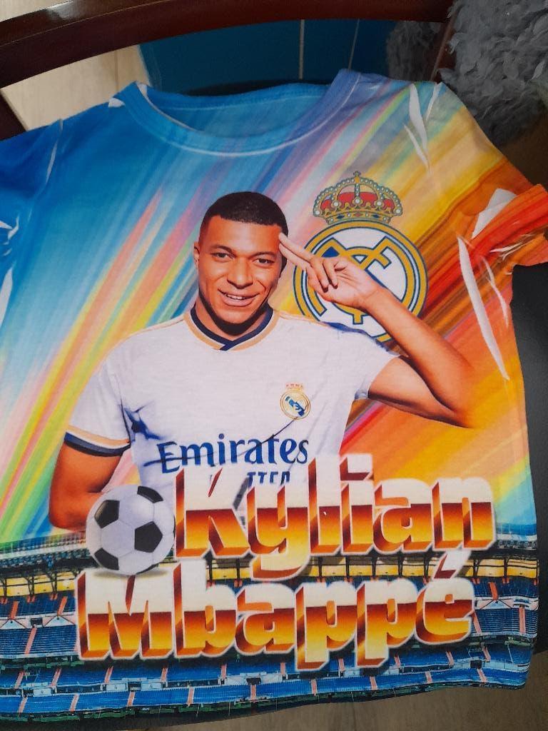 VOETBAL SHIRT, Verzamelen, Sportartikelen en Voetbal, Ophalen of Verzenden, Zo goed als nieuw, Buitenlandse clubs, Shirt