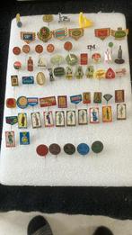 64 merk, auto, sport en missie speldjes, Ophalen of Verzenden, Gebruikt, Merk, Speldje of Pin