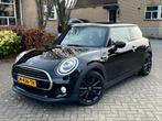 MINI COOPER 3-DRS AUTOMAAT (F56) 1.5 136 pk 2020, Auto's, 136 pk, Parkeerassistent, Leder en Stof, Origineel Nederlands