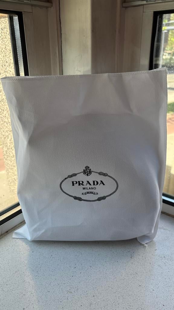 New Prada Vitello mini bag, Ophalen of Verzenden, Zo goed als nieuw, Zwart, Dame