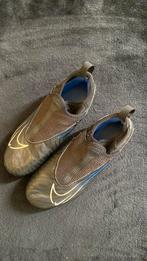 Voetbalschoenen zwart met blauw en wit, Maat S, Ophalen of Verzenden, Gebruikt, Schoenen