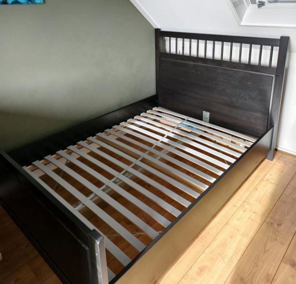 bed ikea hemnes 140x200cm, camperbed, twijfelaar, Huis en Inrichting, Slaapkamer | Bedden, Gebruikt, Zwart, Twijfelaar, 200 cm