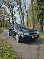 Volkswagen Golf 4 2.0 sportline nieuwe apk goed onderhouden, 4 cilinders, 1984 cc, Zwart, Origineel Nederlands