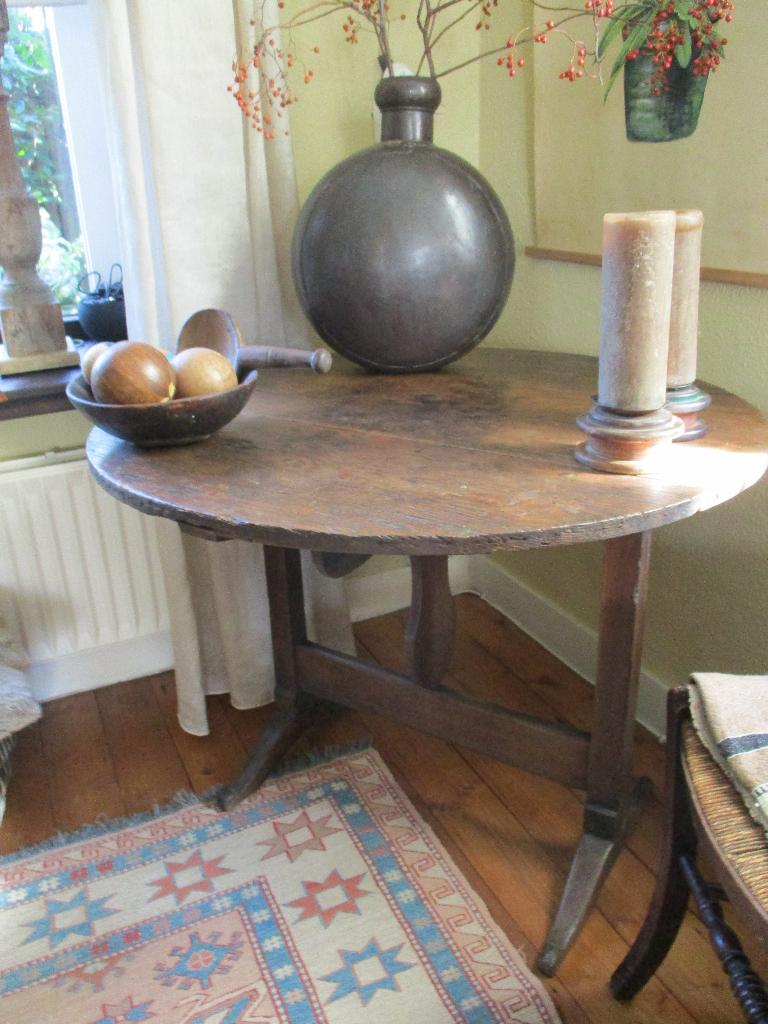 Antieke franse wijntafel, Antiek en Kunst, Antiek | Meubels | Tafels, Ophalen