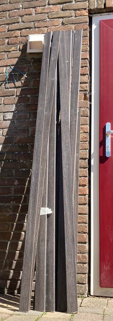 Gratis plinten, Doe-het-zelf en Verbouw, Plinten en Afwerking, Ophalen, Gebruikt, Mdf, 200 tot 250 cm