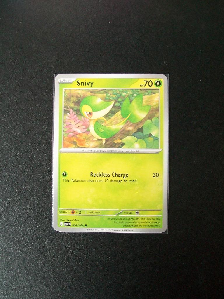 9316. Nieuwe Pokemon Kaart SNIVY HP 70 (004/088), Verzenden, Nieuw, Losse kaart