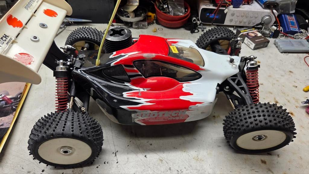 Te koop mooie protech racing, Hobby en Vrije tijd, Modelbouw | Radiografisch | Auto's, Gebruikt, Auto offroad, Ophalen of Verzenden