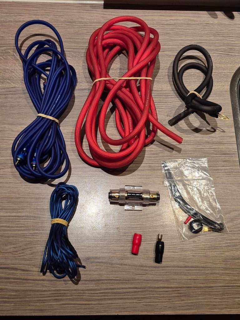 Caliber Aansluitset voor versterker, Ophalen of Verzenden