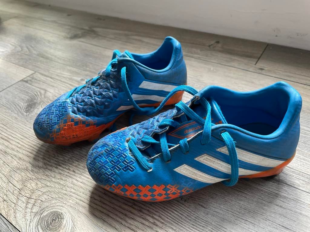 Adidas voetbalschoenen maat 30, Sport en Fitness, Voetbal, Ophalen, Maat XS of kleiner, Schoenen, Zo goed als nieuw
