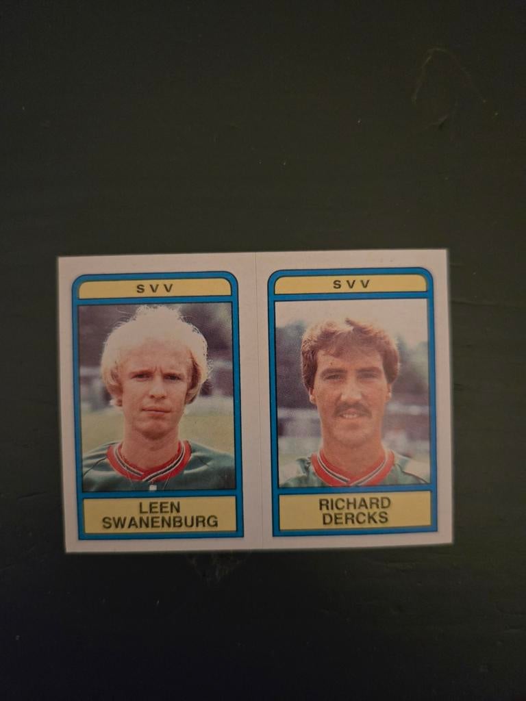 Panini Voetbal 84  nr. 402ab, Ophalen of Verzenden, Gebruikt, Overige binnenlandse clubs, Poster, Plaatje of Sticker