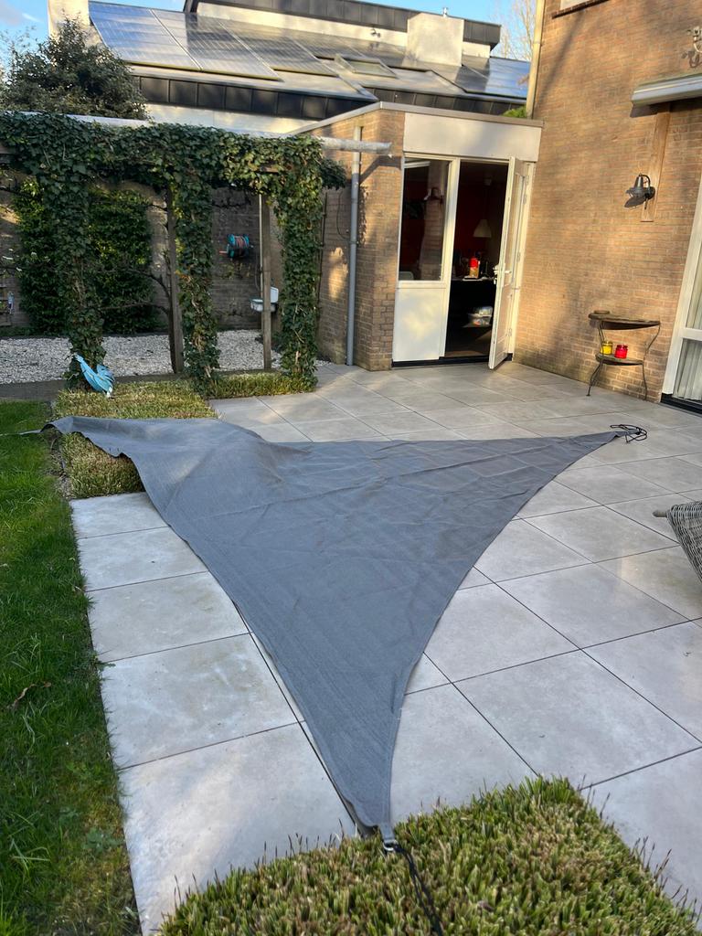 Driehoekige Tarp Intratuin - Schaduwdoek Grijs, Tuin en Terras, Schaduwdoeken, Ophalen of Verzenden, Gebruikt