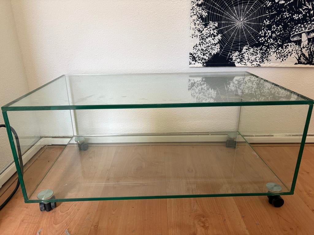 Glazen salontafel op wieltjes, Huis en Inrichting, Tafels | Salontafels, Minder dan 50 cm, 50 tot 100 cm, Nieuw, Ophalen of Verzenden