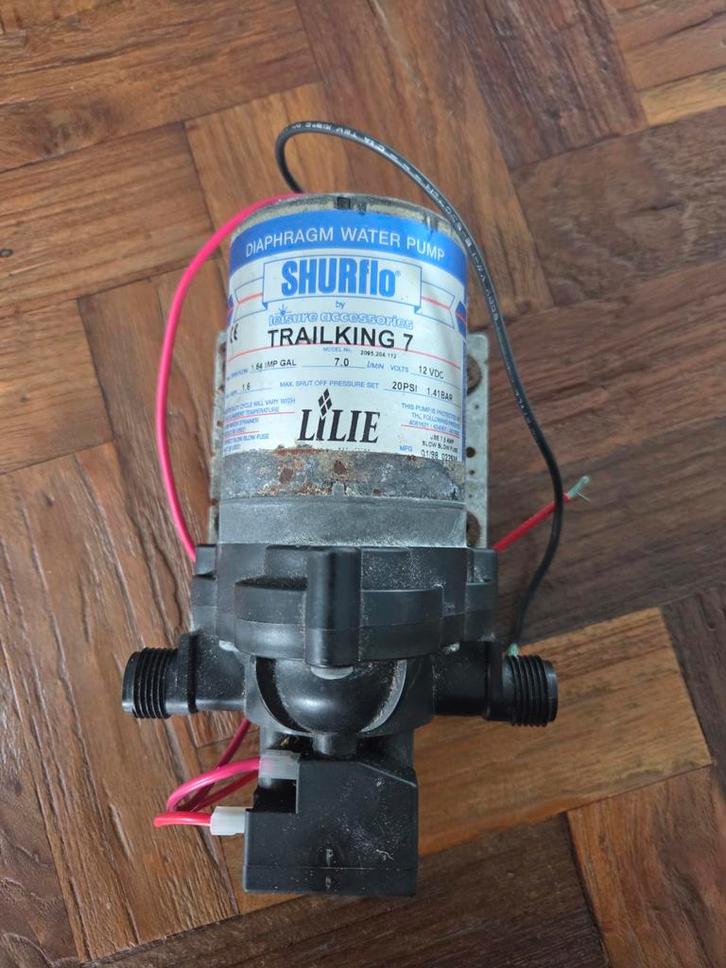 Waterpomp - Shurflo Trailkin, Caravans en Kamperen, Caravan accessoires, Ophalen