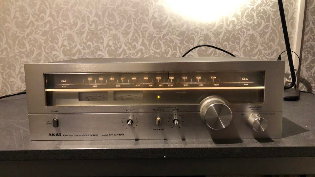 Akai AT-2450 Tuner Voor Onderdelen !, Ophalen, Gebruikt, Analoog