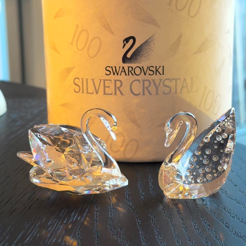 2 prachtige Swarovski zwanen, Ophalen of Verzenden, Zo goed als nieuw, Figuurtje