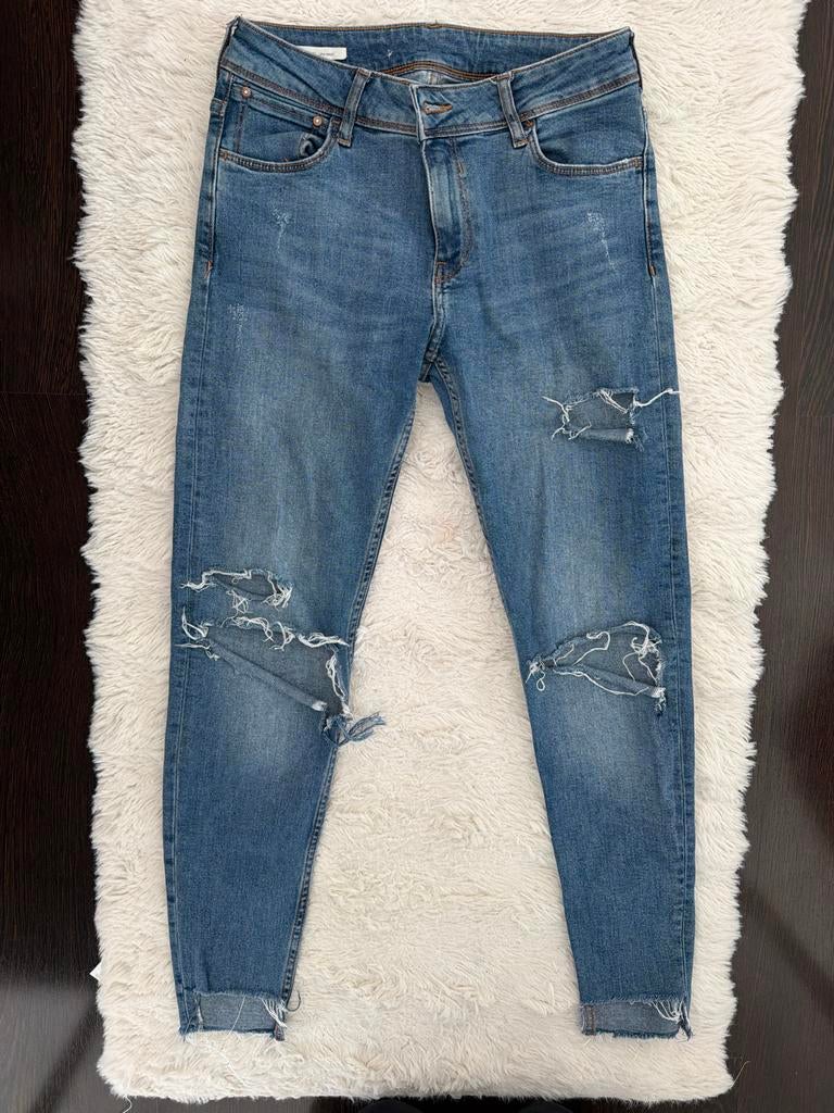 Skinny Low Waist spijkerbroek met Scheuren - maat 34/36, Kleding | Dames, Spijkerbroeken en Jeans, Ophalen of Verzenden, Gedragen