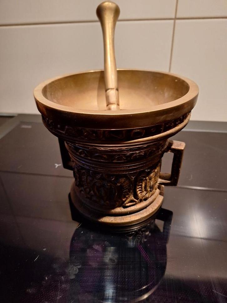 Grote antieke messing vijzel met stamper, bijna 5 kg, Antiek en Kunst, Antiek | Woonaccessoires, Ophalen of Verzenden