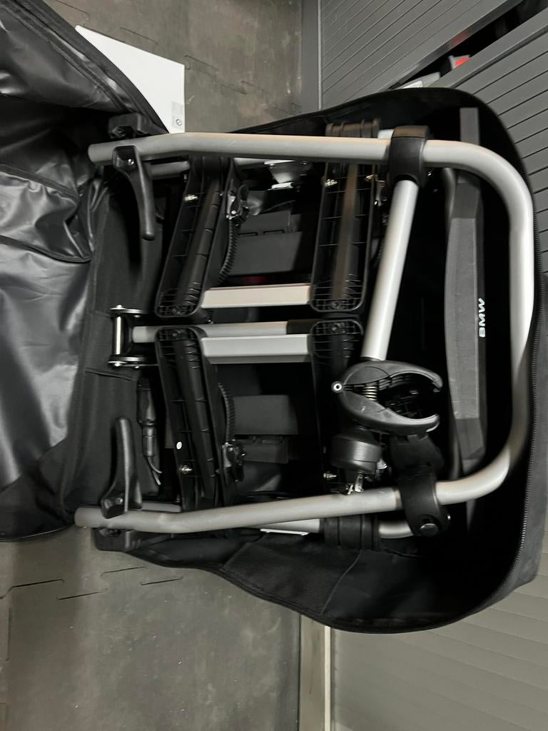 Uebler x21s met BMW logo, Auto diversen, Fietsendragers, Ophalen, Elektrische fiets, Nieuw, 2 fietsen