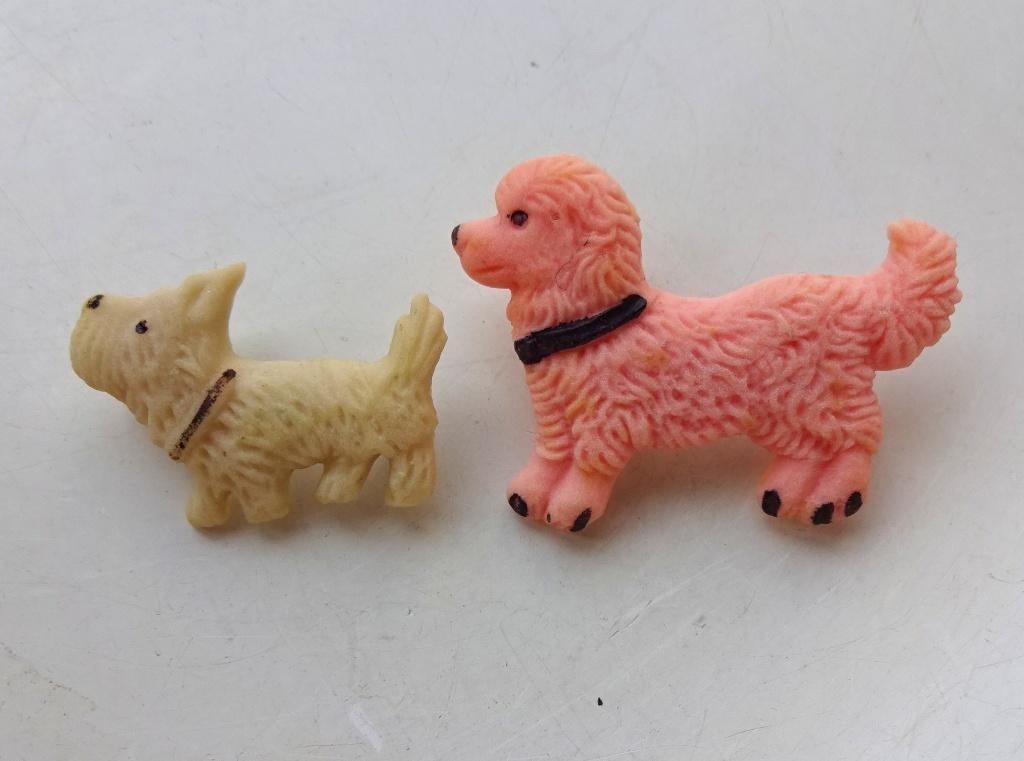2 x Art Deco celluloid speldje / broche: hondje, Sieraden, Tassen en Uiterlijk, Ophalen of Verzenden, Overige materialen, Broche
