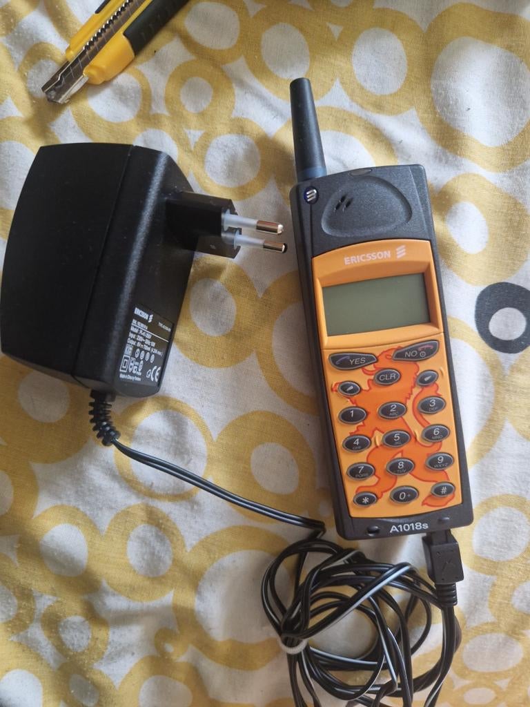 Unieke Vintage Ericsson A1018s – Nederlands Elftal Editie, Ophalen of Verzenden, Audio en Video