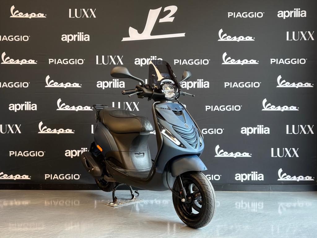 Piaggio Zip | Cameleon | Brom | 2022 | 6114 km | 1 eig, ., Maximaal 45 km/u, Zip, Ophalen of Verzenden