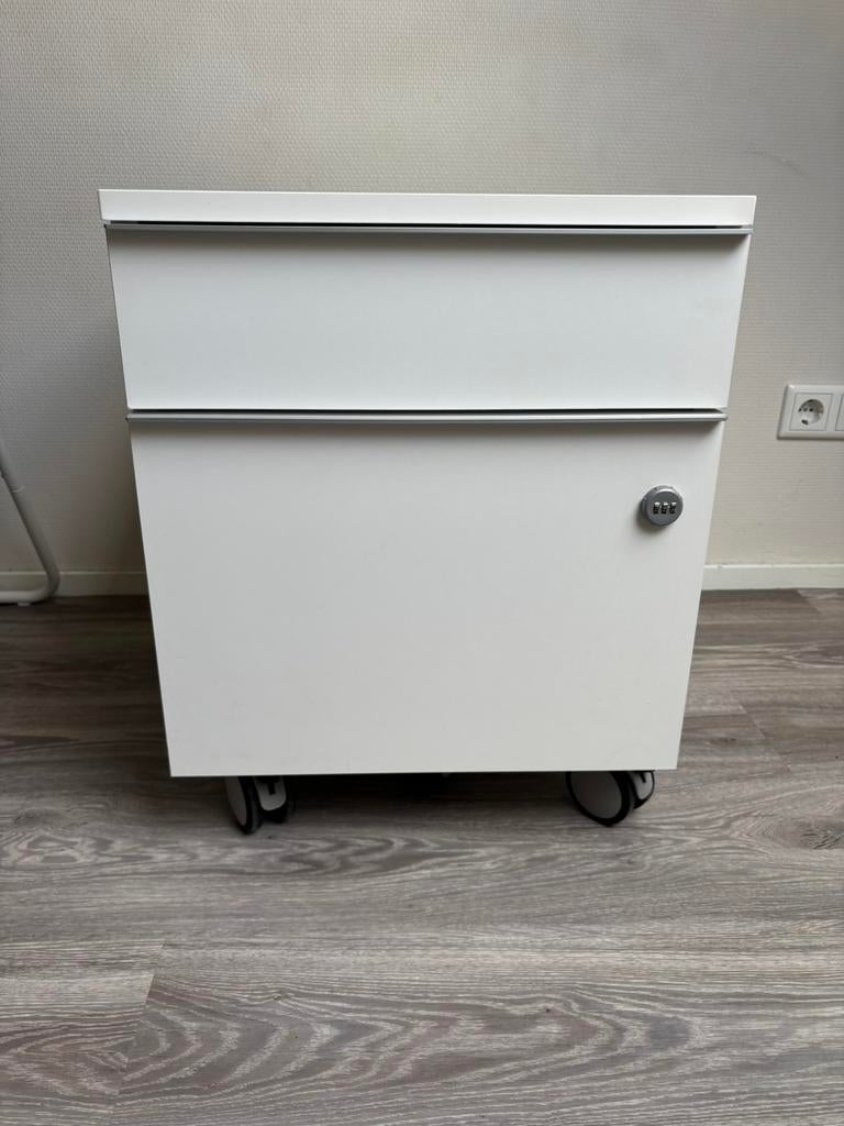 Archiefkast voor onder bureau IKEA, Huis en Inrichting, Kasten | Roldeurkasten en Archiefkasten, Ophalen, Gebruikt, Minder dan 100 cm