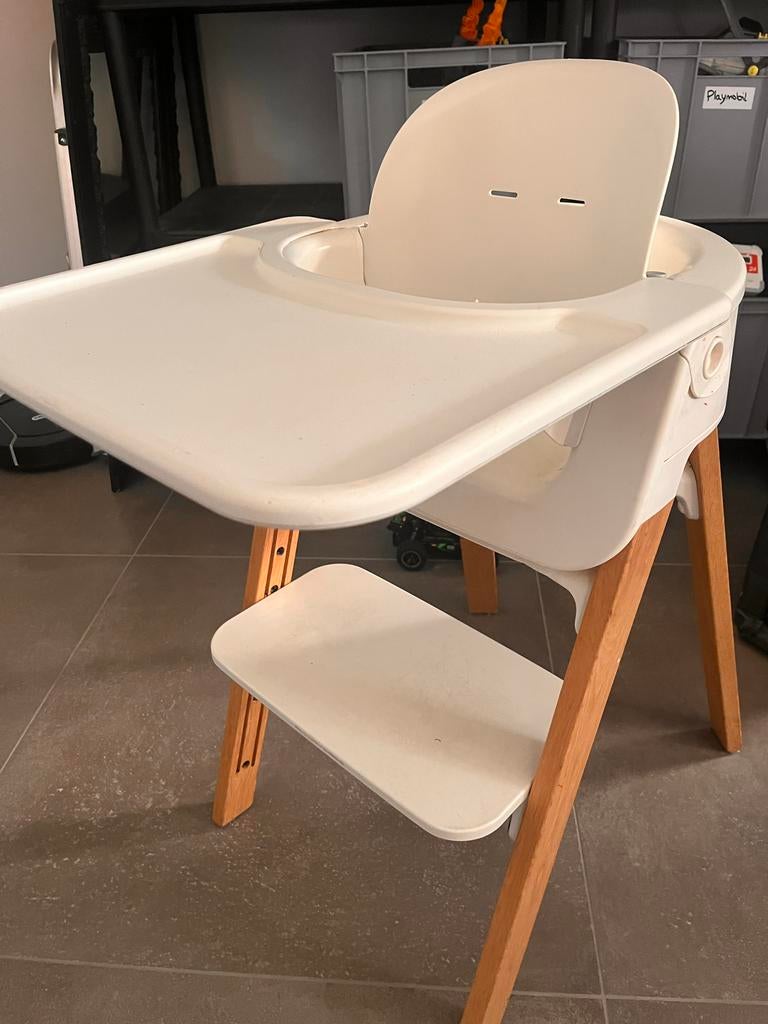 Stokke Steps kinderstoel met eiken poten, Kinderen en Baby's, Kinderstoelen, Ophalen, Gebruikt, Meegroeistoel, Aanschuifbaar
