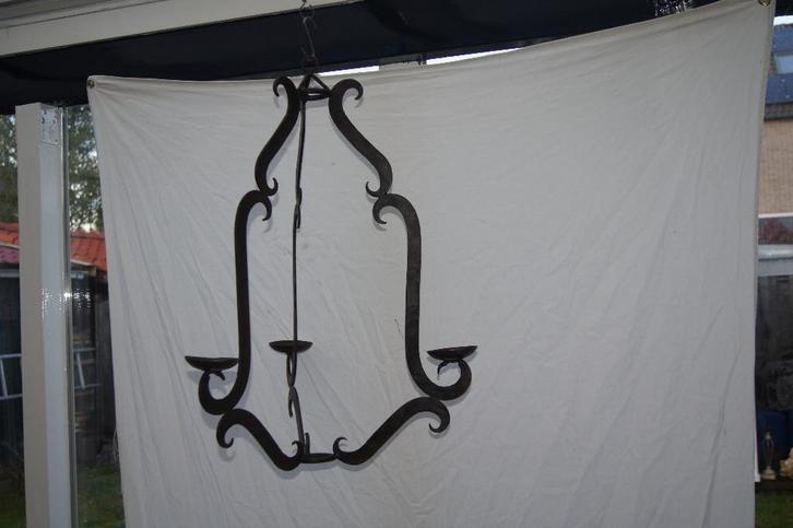 Smeedijzeren kaarsen kandelaar, Antiek en Kunst, Curiosa en Brocante, Ophalen of Verzenden