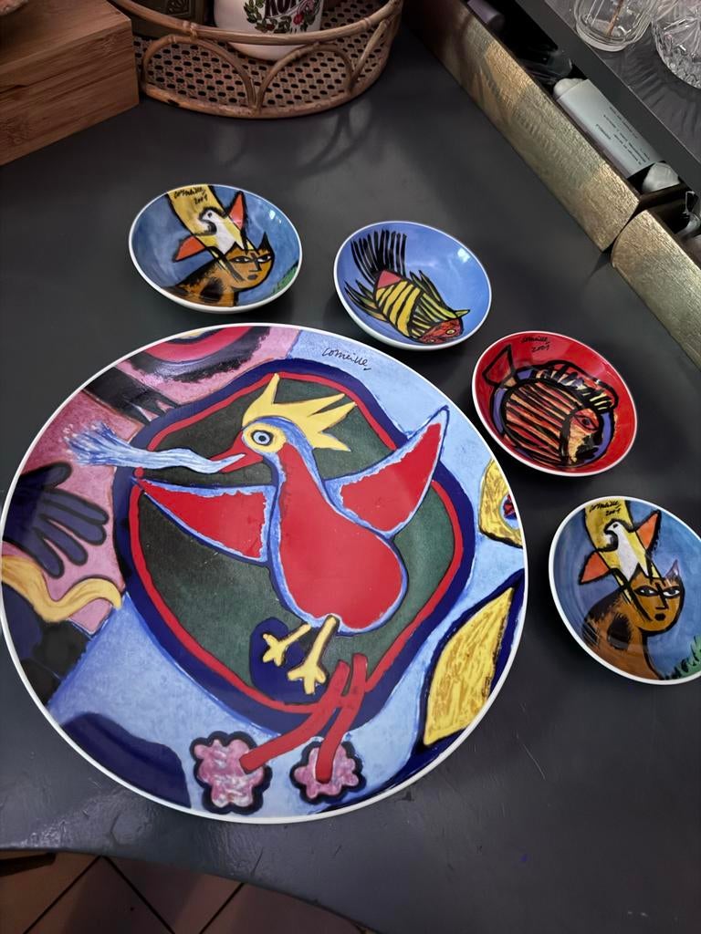 Corneille Servies: Grote Schaal en Kleine Kommen (2007), Keramiek, Ophalen of Verzenden, Overige stijlen, Schaal of Schalen