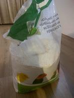 Vogelvoer en schelpenzand (voor vogels), Ophalen, Zo goed als nieuw, Eten en Drinken