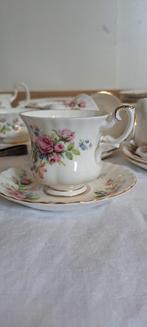 Prachtig Royal Albert Moss Rose Porselein Servies, Antiek en Kunst, Antiek | Servies los, Ophalen of Verzenden