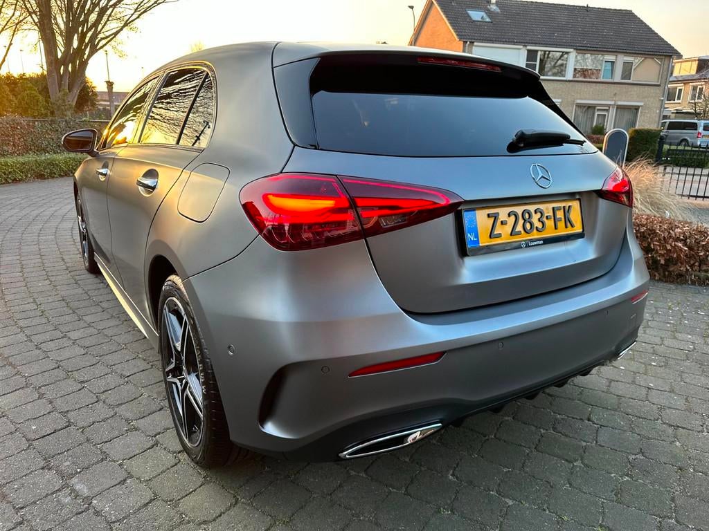Mercedes-Benz A-klasse 250 e AMG Line, Magno Grau, BTW!, Auto's, Gebruikt, 4 cilinders, 163 pk, Bedrijf