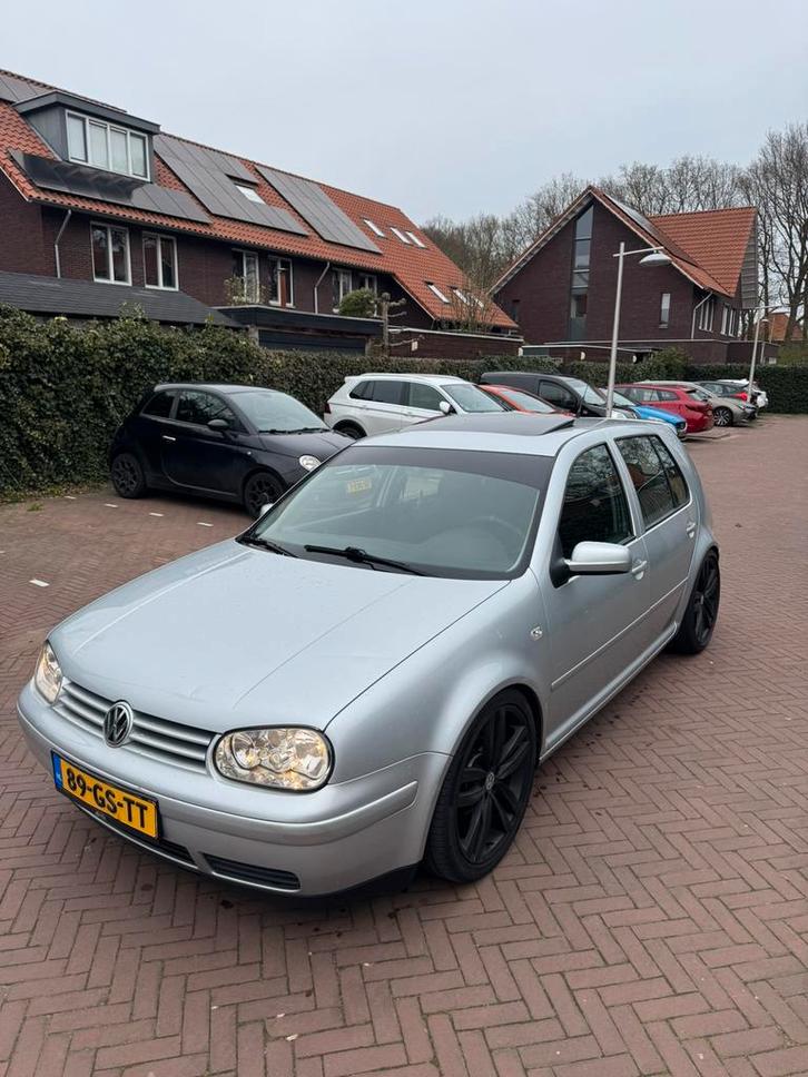 Volkswagen Golf 1.6 77KW 2001 Grijs, Auto's, Volkswagen, Particulier, Golf, Benzine, C, Hatchback, Handgeschakeld, Origineel Nederlands