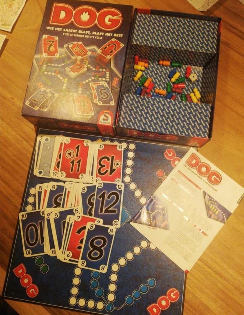Dog, bordspel, Vijf spelers of meer, Ophalen of Verzenden, Zo goed als nieuw