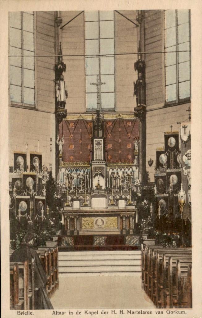 Brielle - Altaar - Kapel der H. H. Martelaren van Gorkum, Verzamelen, Ophalen of Verzenden, Voor 1920, Gelopen, Zuid-Holland