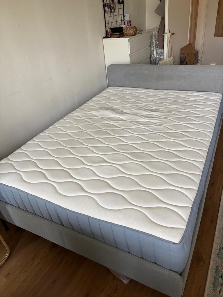 Ikea Slattum bed met Vagstranda matras, Ophalen, Wit, Tweepersoons, 140 cm